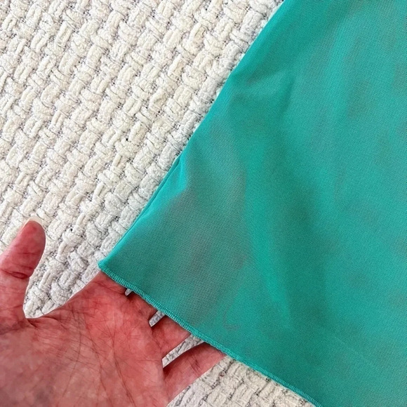 Vintage Y2K Old Navy Cropped Mesh Tank Top - Picture 4 of 6